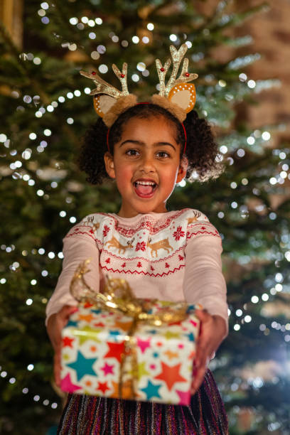 istock Excited to Meet Santa 1555882163