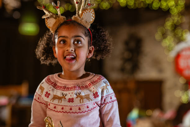 istock Excited to Meet Santa 1555882167