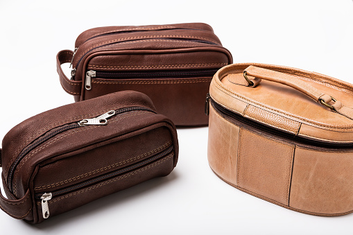 Variety of Argentine leather toiletry bag - Buenos Aires - Argentina