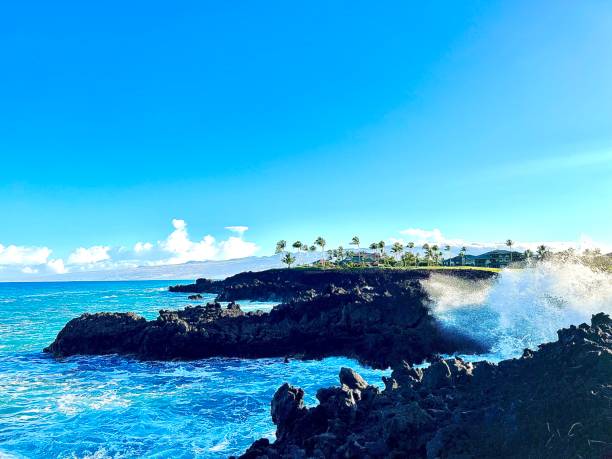 istock Tropical Hawaiian Beach Sunset 1555948213