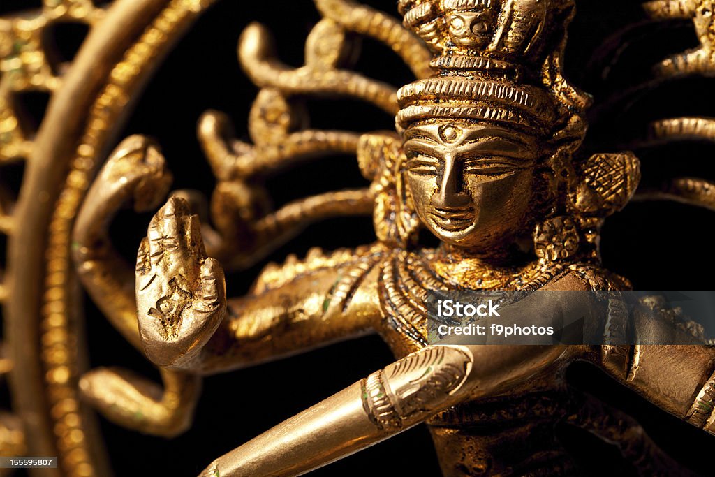 Statue of indian Bóg w hinduizmie Shiva Nataraja - Zbiór zdjęć royalty-free (Sziwa)