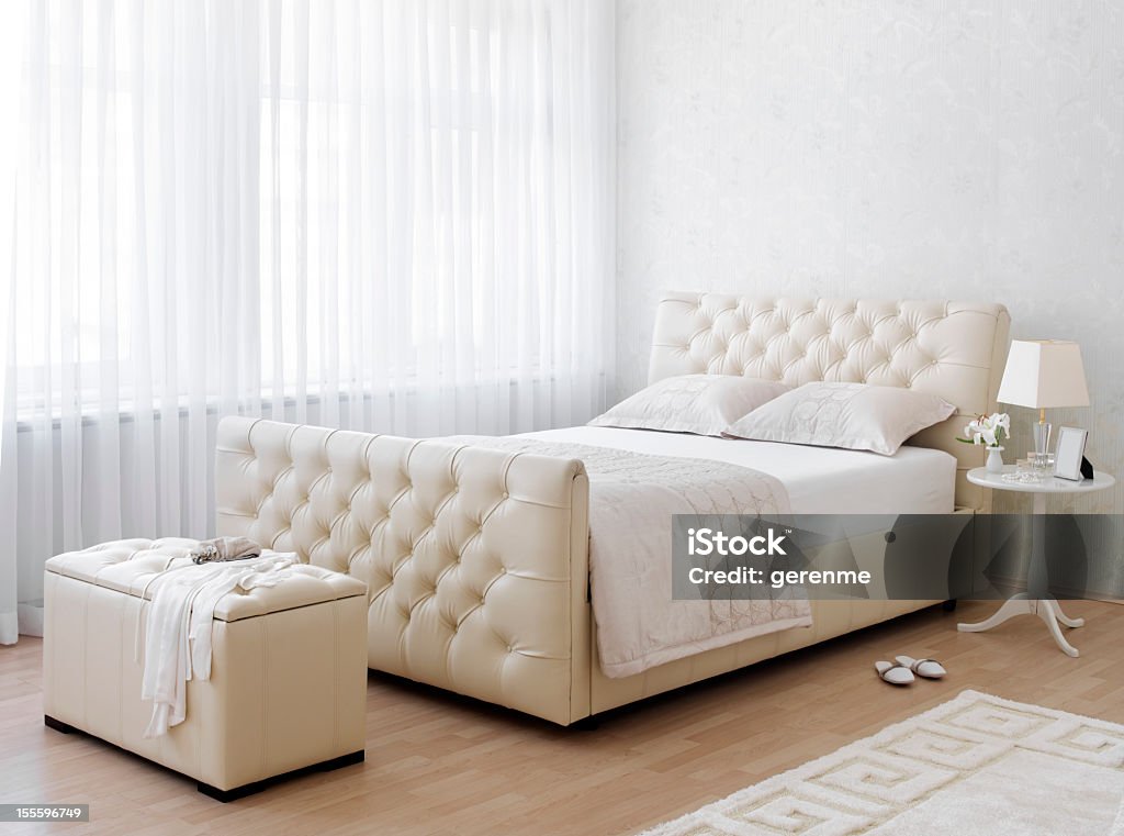 Branco quarto - Foto de stock de Luxo royalty-free