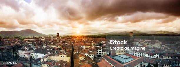 Città Di Lucca Toscana - Fotografie stock e altre immagini di Ambientazione esterna - Ambientazione esterna, Architettura, Cattedrale
