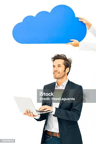 Ręce Trzymając Coputing Chmury Nad Biznesmen - zdjęcia stockowe i więcej obrazów Białe tło - Białe tło, Komputer, Ludzie