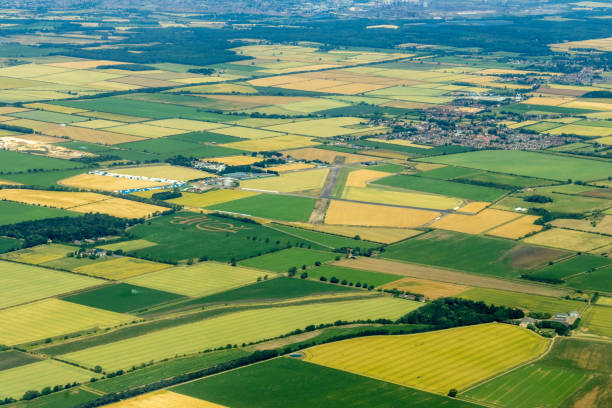 istock Hibaldstow Airfield From Above 1555990518