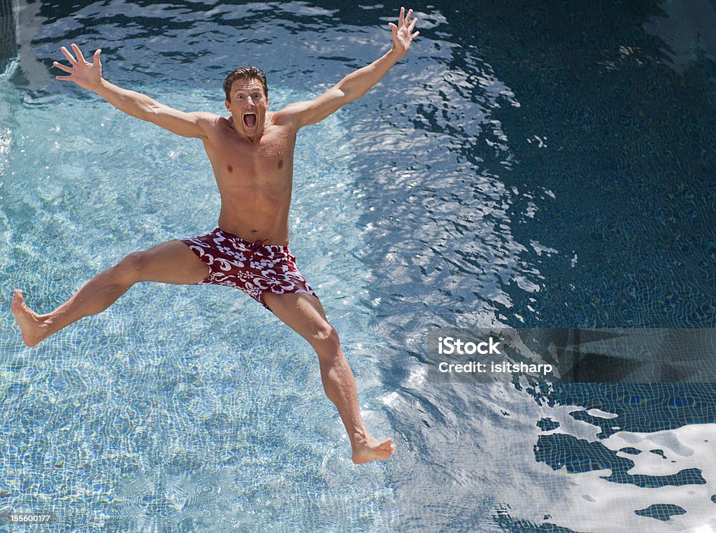 Saltare in piscina - Foto stock royalty-free di Acqua