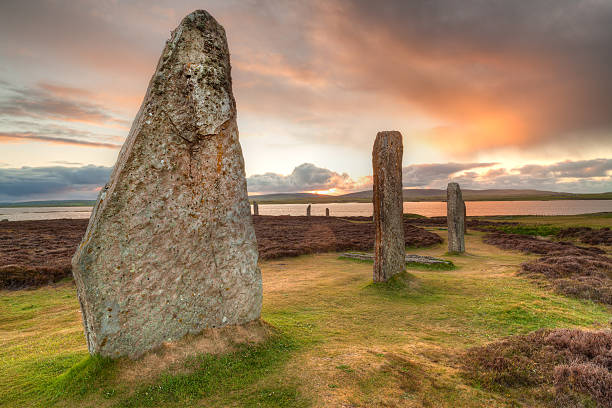 anello di brodgar antica calcoli, orcadi - stone circle foto e immagini stock