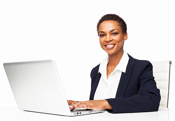 afro-americano executivo feminino trabalhando no laptop-isolado - looking at camera smiling desk isolated - fotografias e filmes do acervo