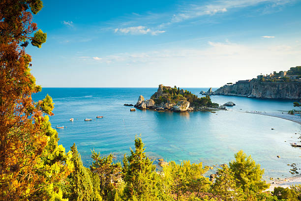 sicilia, italia, el restaurante taormina, isla bella - sicilia fotografías e imágenes de stock