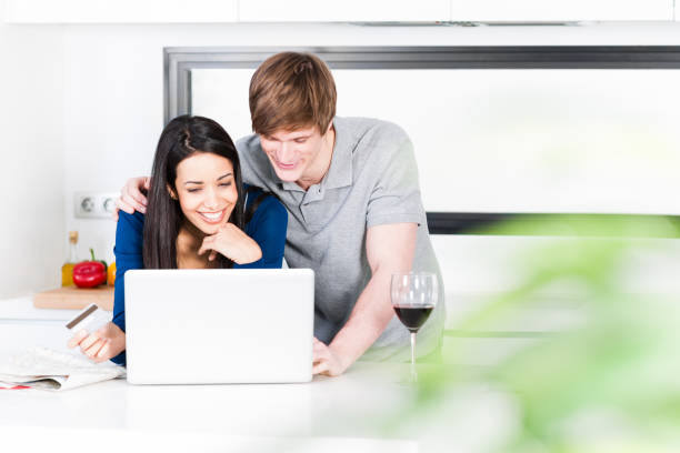 istock Couple shopping online 155602847