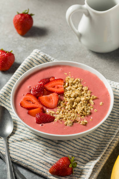 istock Homemade Strawberry Smoothie Bowl 1556038465