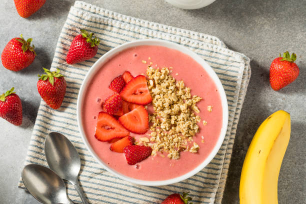 istock Homemade Strawberry Smoothie Bowl 1556040624