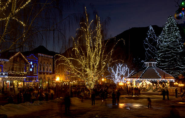 istock Christmas Lights in Leavenworth 155606455