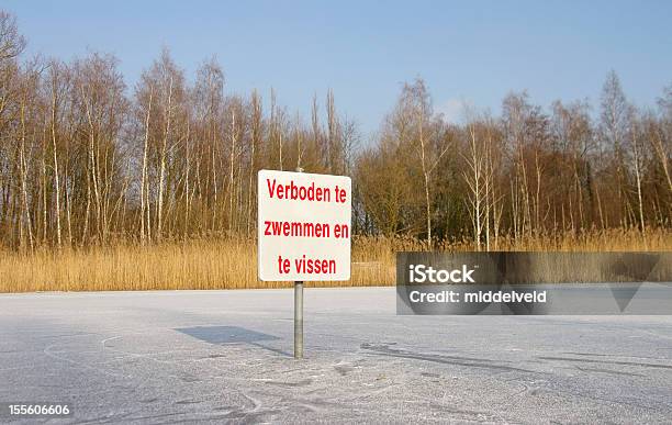 Photo libre de droit de De La Natation Et De La Pêche banque d'images et plus d'images libres de droit de Bordure - Bordure, Cadre de prise de vue, Eau