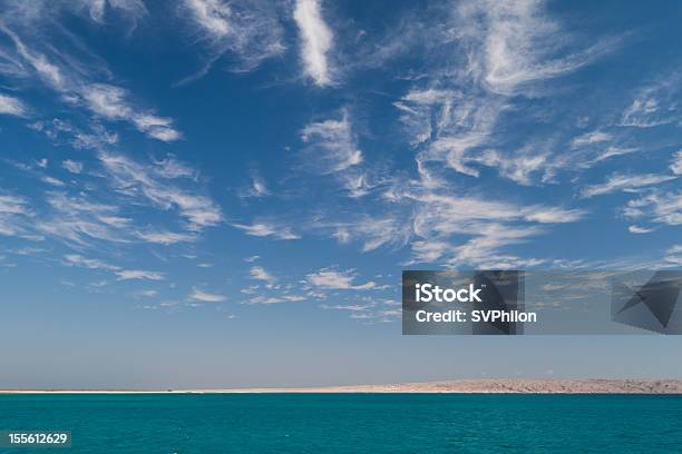 Foto de Céu Nublado e mais fotos de stock de Alto-Cúmulo - Alto-Cúmulo, Azul, Beleza natural - Natureza