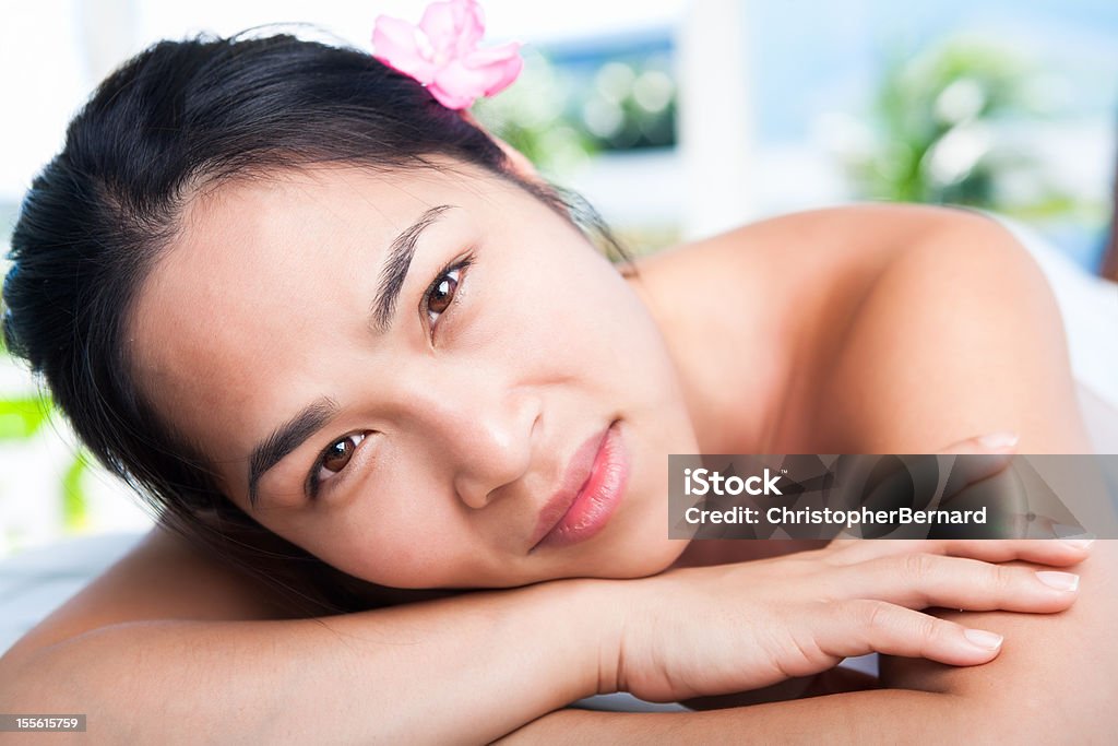 Azjatyckie kobiety w spa - Zbiór zdjęć royalty-free (25-29 lat)