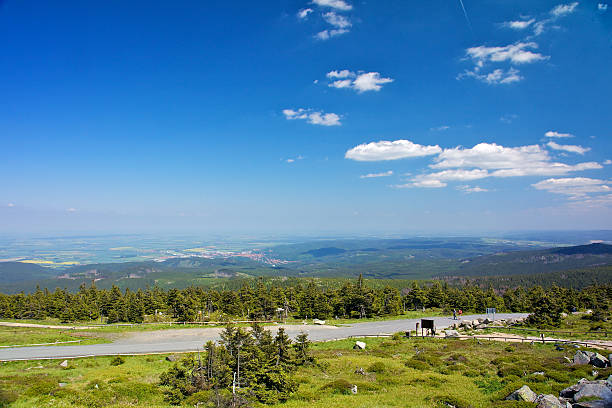 blick vom berg brocken - berg brocken stock-fotos und bilder