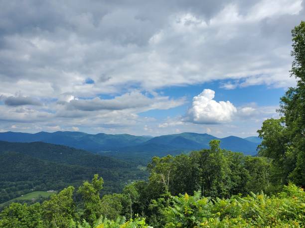 istock Clouds of the Blue Ridge Parkway 1556250985