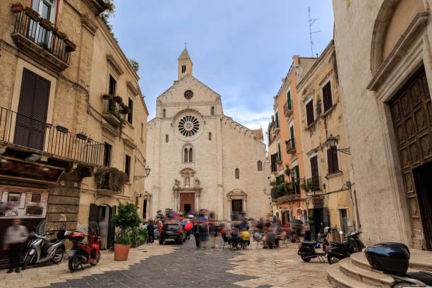 istock Bari Vecchia Basilica Cathedral Primaziale San Sabino 1556285597