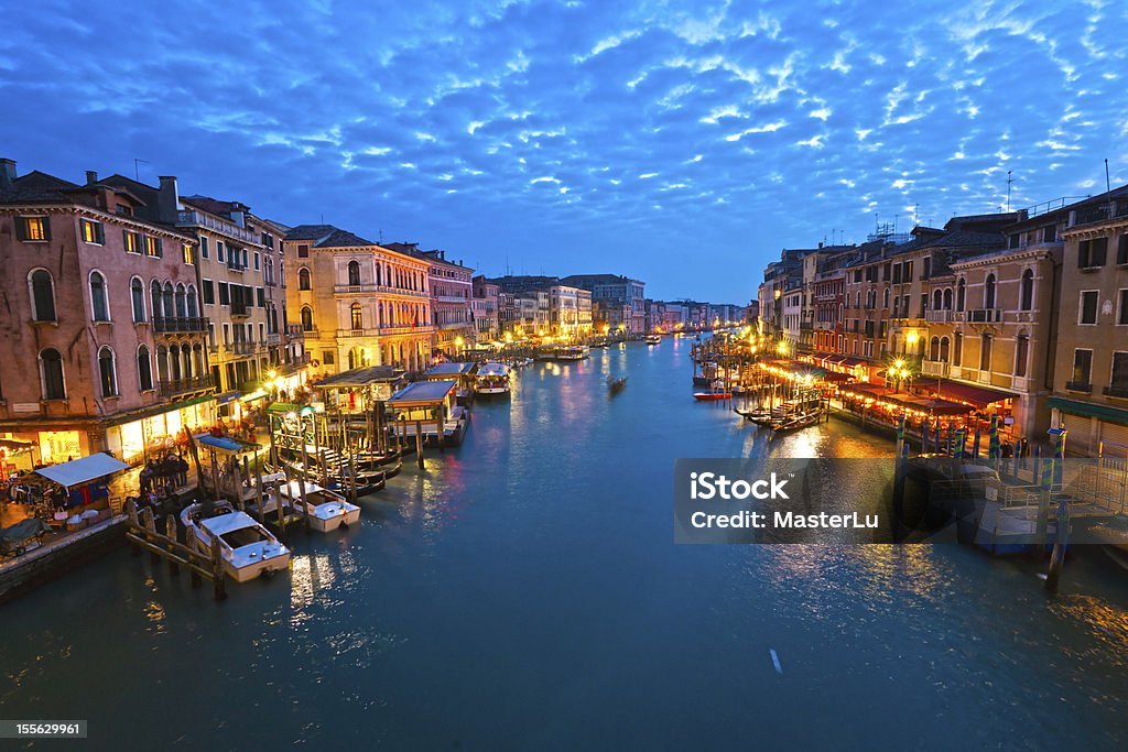 Venecia, desde el puente de Rialto. - Foto de stock de Venecia - Italia libre de derechos