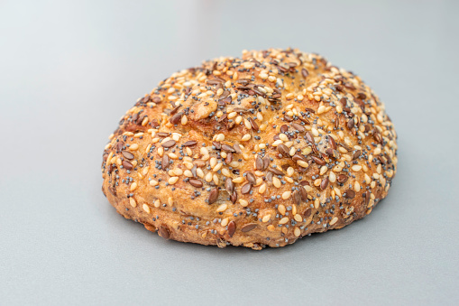 Protein Rolls: Bread is ideal for a varied vegan diet due to its purely plant-based protein sources. Rich peas, fresh seeds, and pumpkin seed flour provide an enjoyable extra portion of protein.