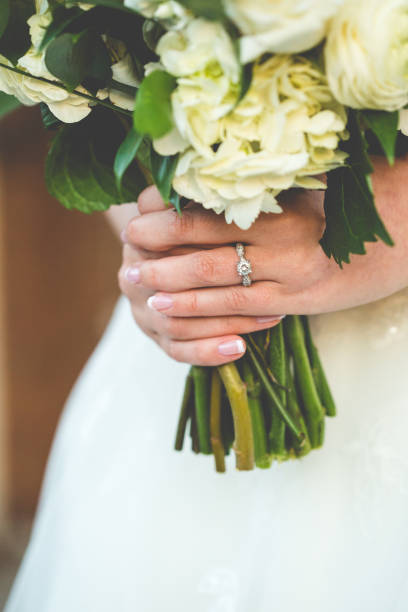 istock Floral Wedding Bouquet 1556618874