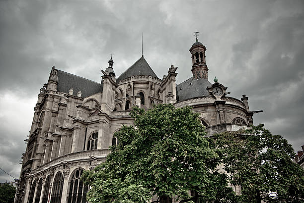 istock church of Paris 155665261