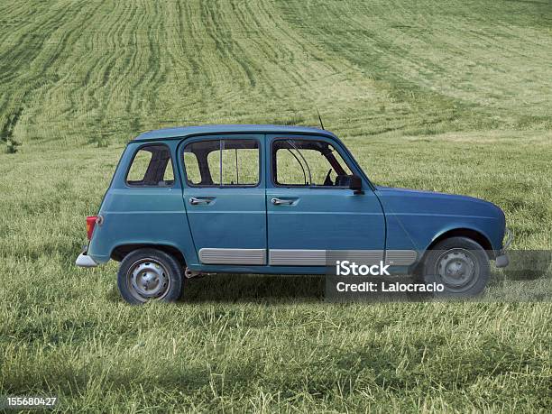 Foto de Clássico Carros e mais fotos de stock de Normandia - Normandia, Alsácia, Azul