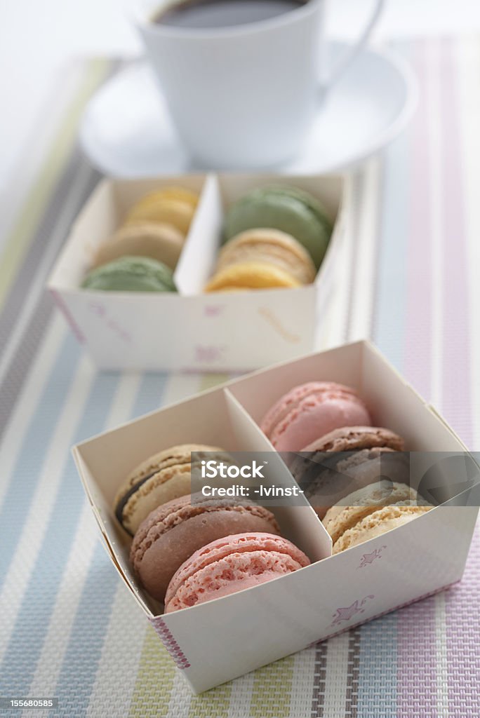 Macarons - Foto de stock de Caja libre de derechos