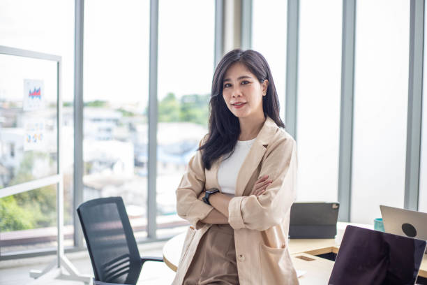 istock young businesswomen 1557063075