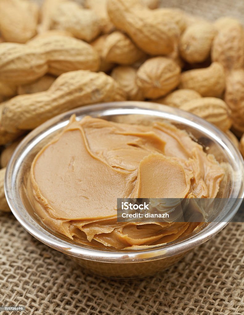 Mantequilla de cacahuete y peanuts - Foto de stock de Alimento libre de derechos