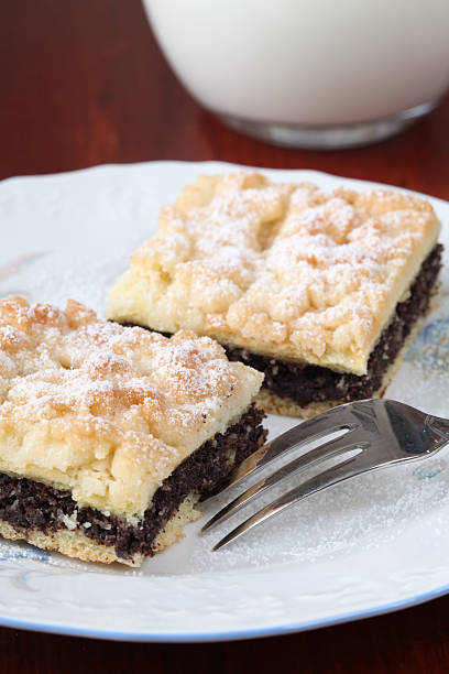 istock Poppy seed and hazelnut crumble cake 155727115