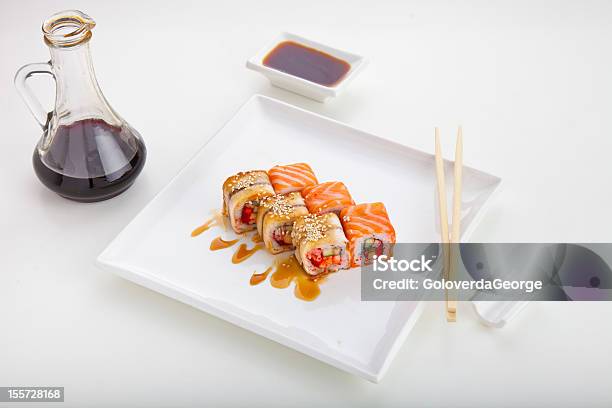 Sushi Giapponese - Fotografie stock e altre immagini di Alimentazione sana - Alimentazione sana, Avocado, Cibi e bevande