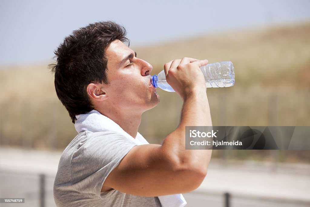 Sportlerin Trinkwasser - Lizenzfrei Athlet Stock-Foto