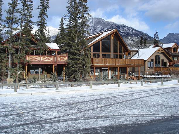 istock Cabins at the ski lodge 155759074