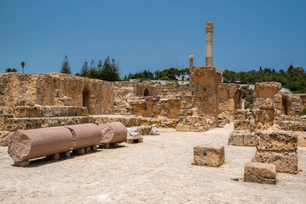 The Baths of Antoninus or Baths of Carthage in Tunis, Tunisia. These are the vastest set of Roman Thermae built on the African continent and one of three largest built in the Roman Empire. las termas de antonino o baños de cartago en cartago, túnez.las termas de antonino o baños de cartago en túnez, túnez. estos son el conjunto más vasto de termas romanas construidas en el continente africano y una de las tres más grandes construidas
