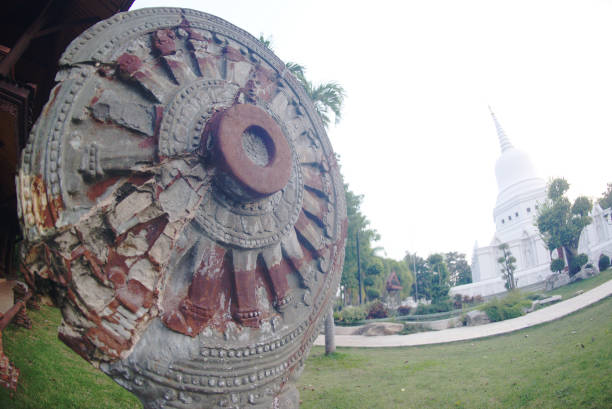 istock Thammachak and Chedi Phra Chai Mongkhon Sri Dvaravati contains both the Buddha's relics and the relics at Wat Pa Pathomchai. 1558069133
