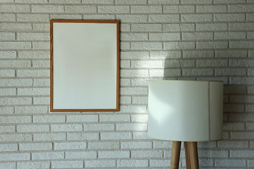 Picture frame with lamp