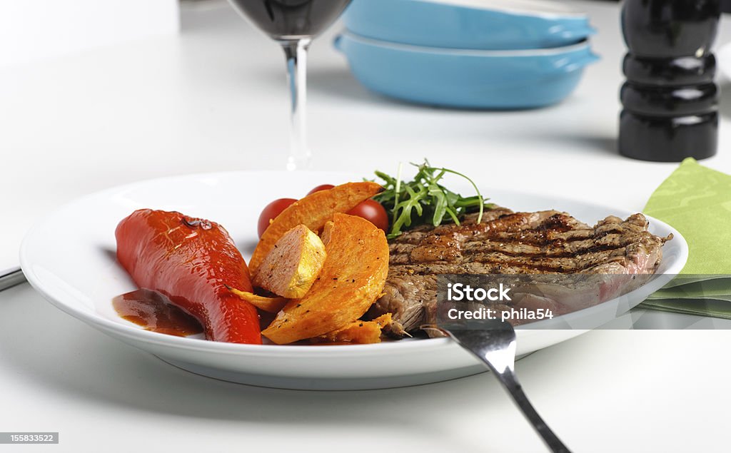 Stek z wołowiny z grilla znaki - Zbiór zdjęć royalty-free (Barbecue)