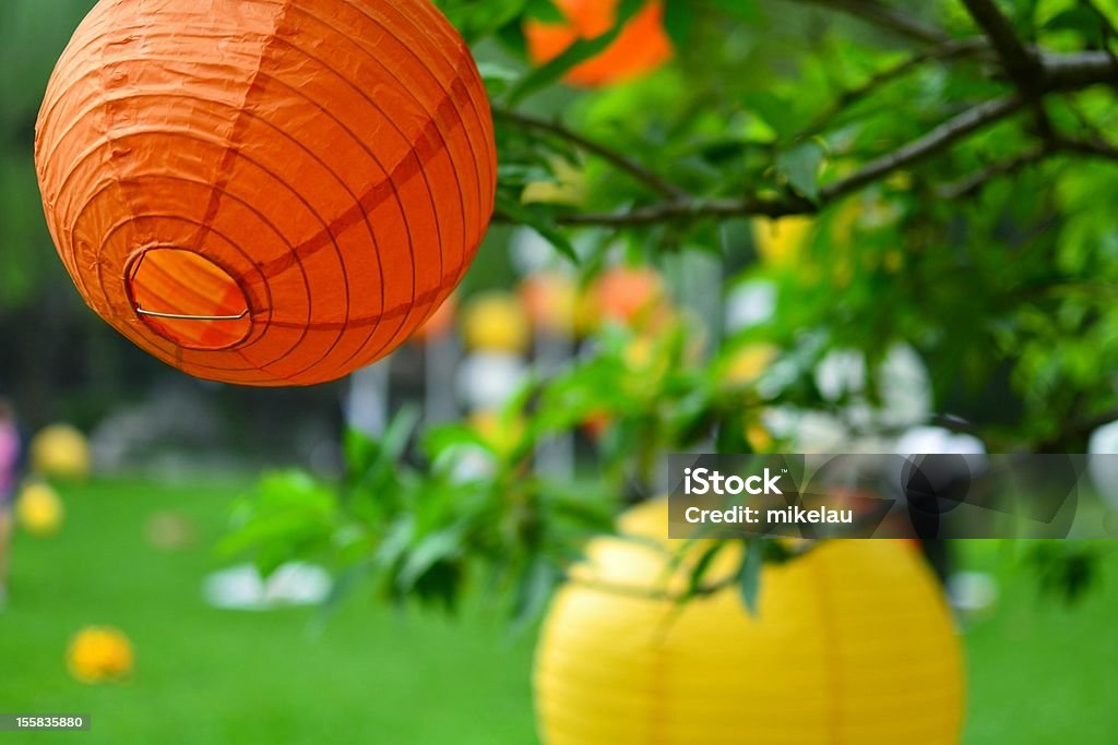 Lanterne arancione - Foto stock royalty-free di Albero