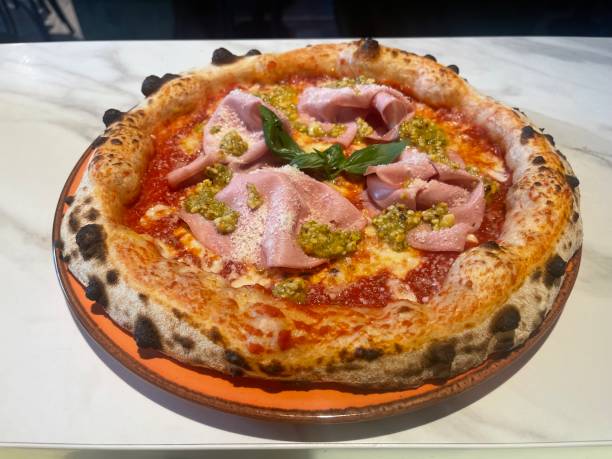 istock Pizza Italiana 1558475637