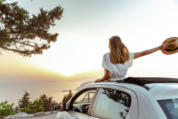 istock Scenic car journey 1559048315
