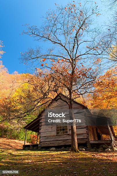 Blue Sky 하이라이트 파이오니어 Housroaring Fork Gatlinburg 테네시에 로어링 포크 모터 자연 등산로에 대한 스톡 사진 및 기타 이미지