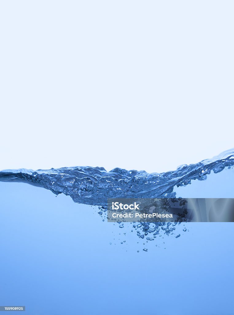 Água azul clara, ondas de superfície e ondas - Foto de stock de Abstrato royalty-free