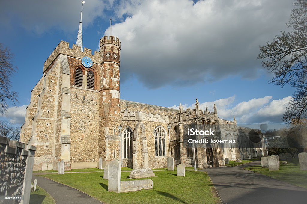 Iglesia En Inglés Foto de stock y más banco de imágenes de Stevenage - Stevenage, Azul, Cielo - iStock Iglesia En Inglés Foto de stock y más banco de imágenes de Stevenage - Stevenage, Azul, Cielo - iStock