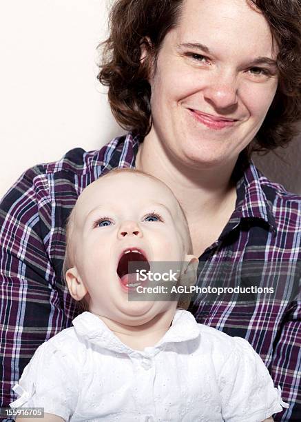 Foto de Feliz Mãe E Filha Bebê e mais fotos de stock de Adulto - Adulto, Amizade, Amor