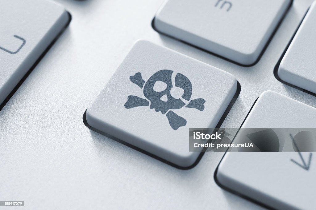 Sur la ligne de la piraterie - Photo de Agression libre de droits