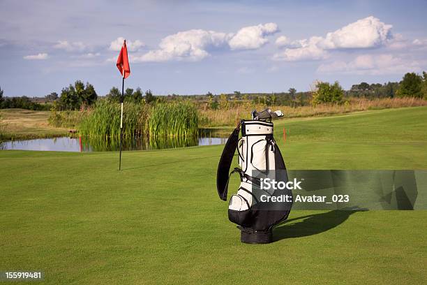 Foto de Campo De Golfe e mais fotos de stock de Atividade Recreativa - Atividade Recreativa, Azul, Bandeira