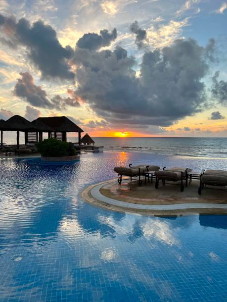 istock Sunrise, Cancun, Mexico 1559204315