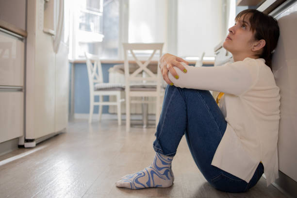 istock Young woman in pain 1559290496